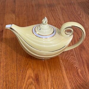 HALL Aladdin Teapot with Swirl Handle + Lid + HALL Marking on Bottom